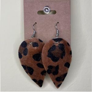 3/15 EARRINGS NWT ADD 3 TO BUNDLE